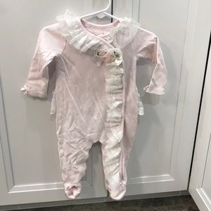 Boutique pink layette with flower 9m